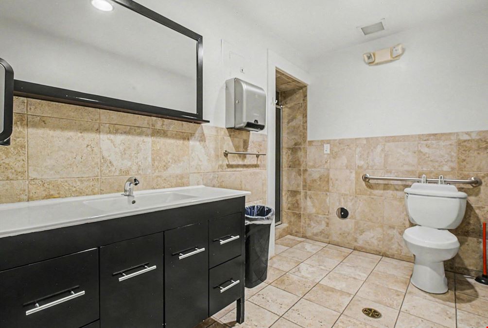 574 Santa Fe Drive