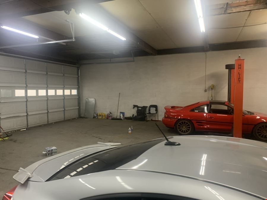 Warehouse with Yard