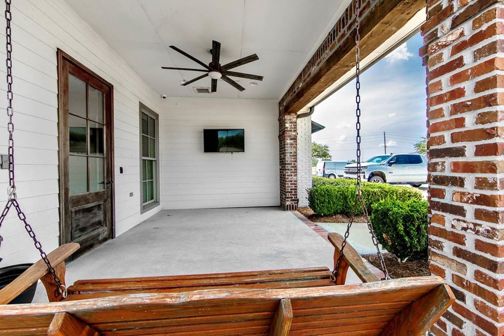 4,634 SF Modern Office Building in Houma