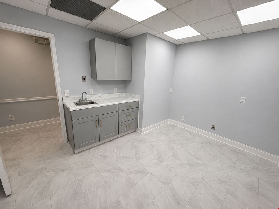 Class A, Turnkey Medical Space For Lease