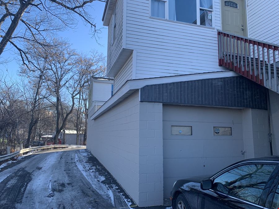 585 Park Ave