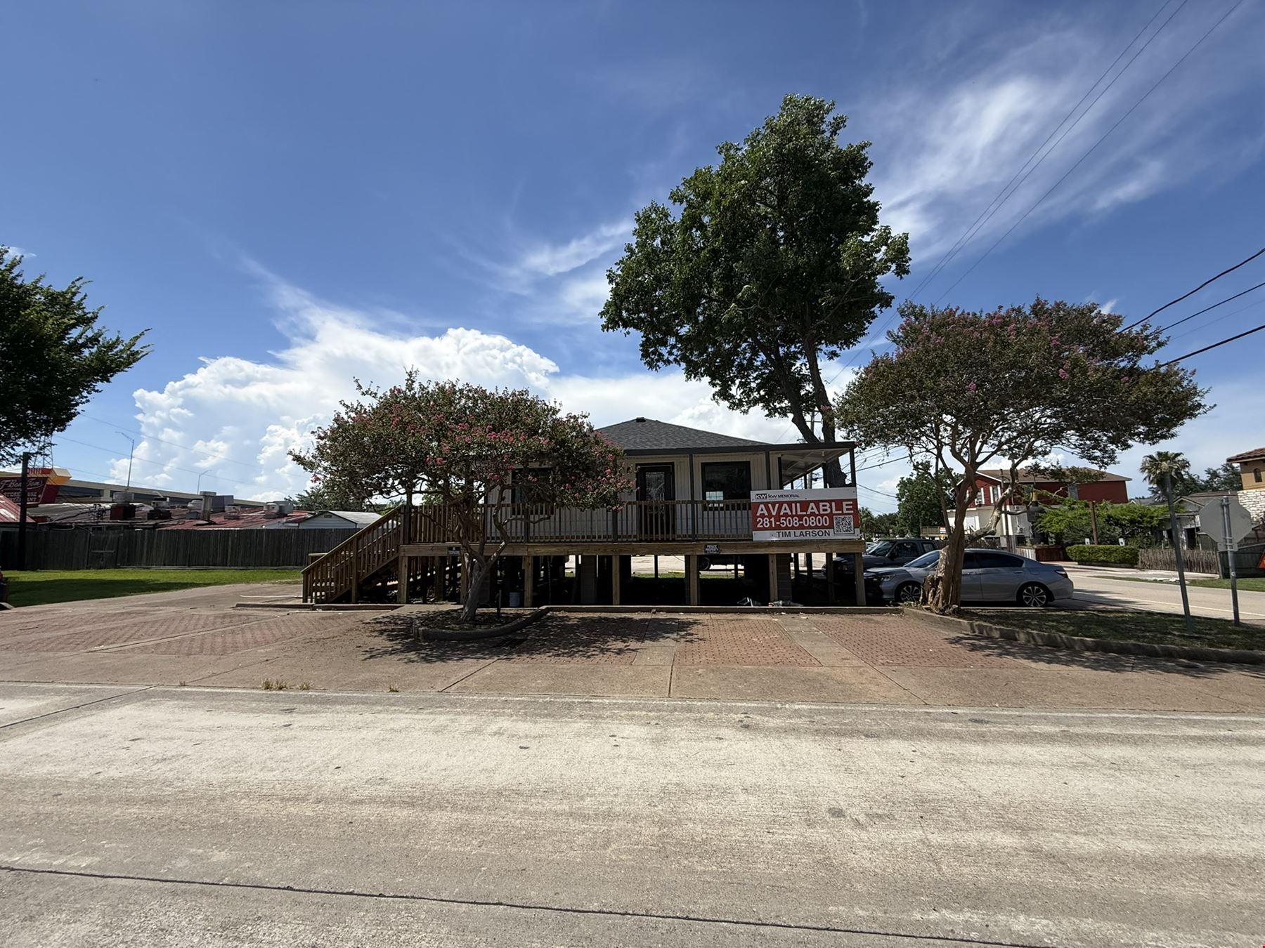405 8th St, Kemah TX 77565- Office/Retail Opportunity