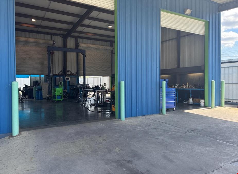 3401 & 3410 Oak Forest Drive