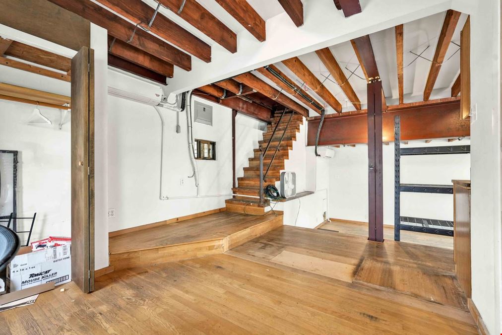 282 Scholes St