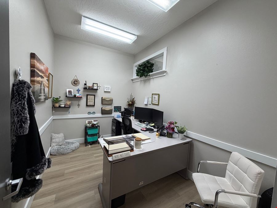 3,200 SF Office Available ~ Ste. A & B ~ Near Eglin AFB