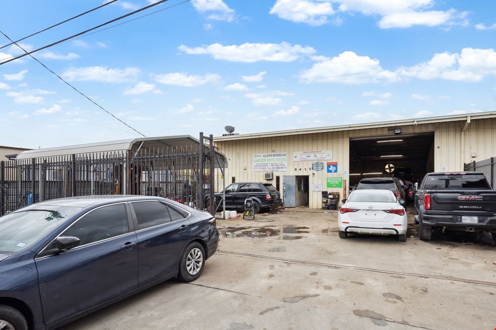Versatile Commercial Property in Westchase