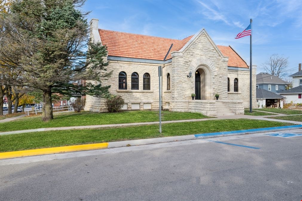 Historic Anamosa Public Library