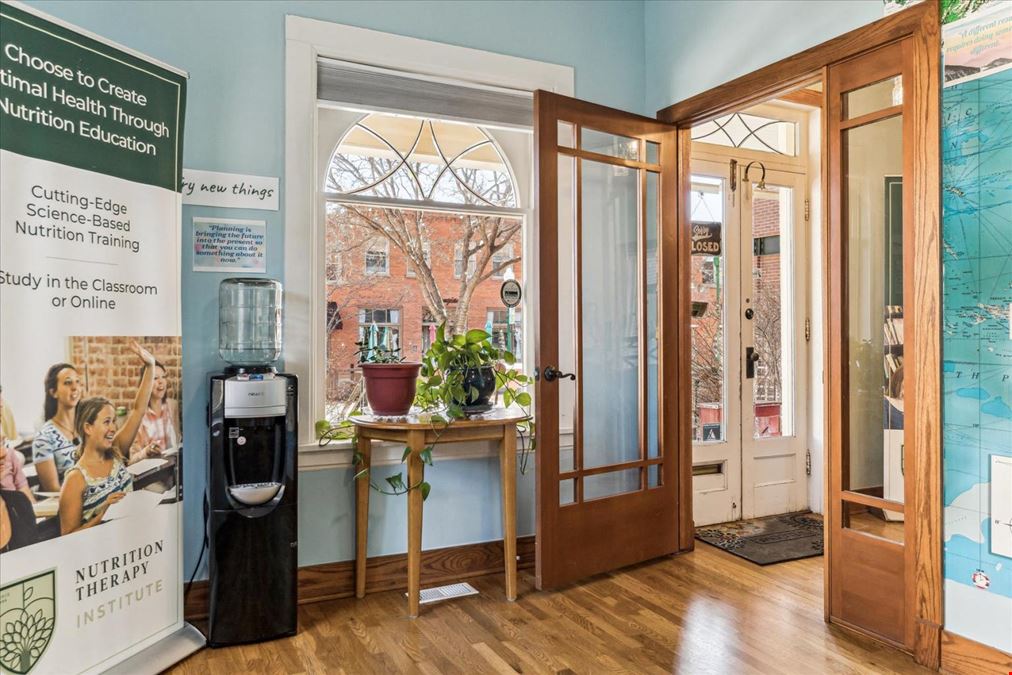 Premier Retail/Office Space in ARVADA