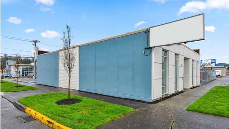 Preview of Retail space for Rent at 852 Vandercook Way