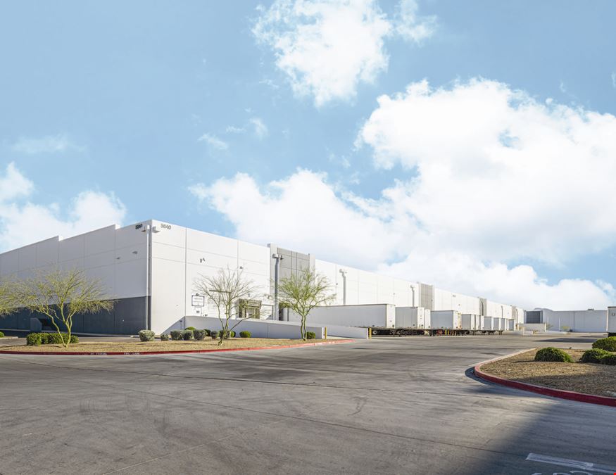 Move-In Ready! ±95K SF office/warehouse - 32' clear height