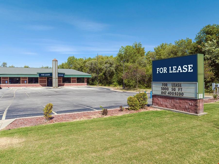 818 E. Meadowlark Rd.