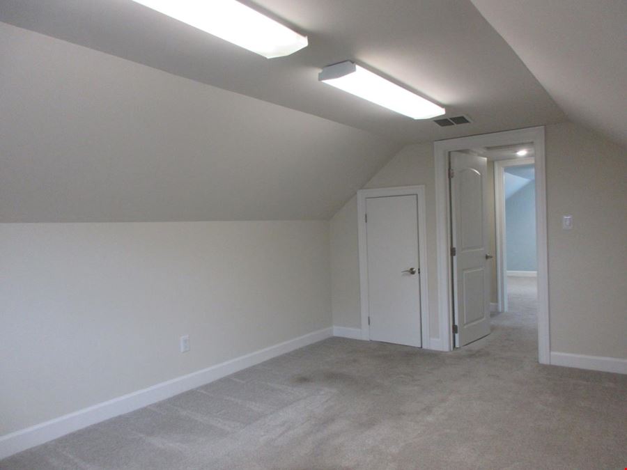 10 Stiles Ave