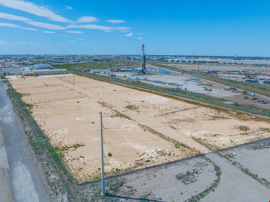Warehouse/Office Building on ±10.91 Acres