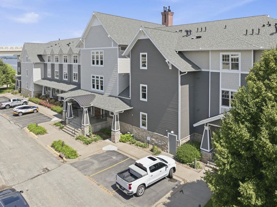 Luxury River View Living at Eagles Landing