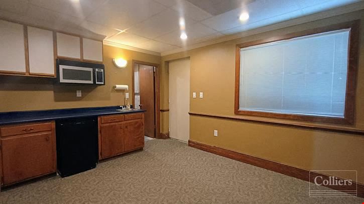 Office/Retail Space For Sale off Wade Hampton Blvd in Taylors, SC