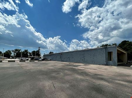 Preview of Industrial space for Sale at 2711-2713 Gunnison Street