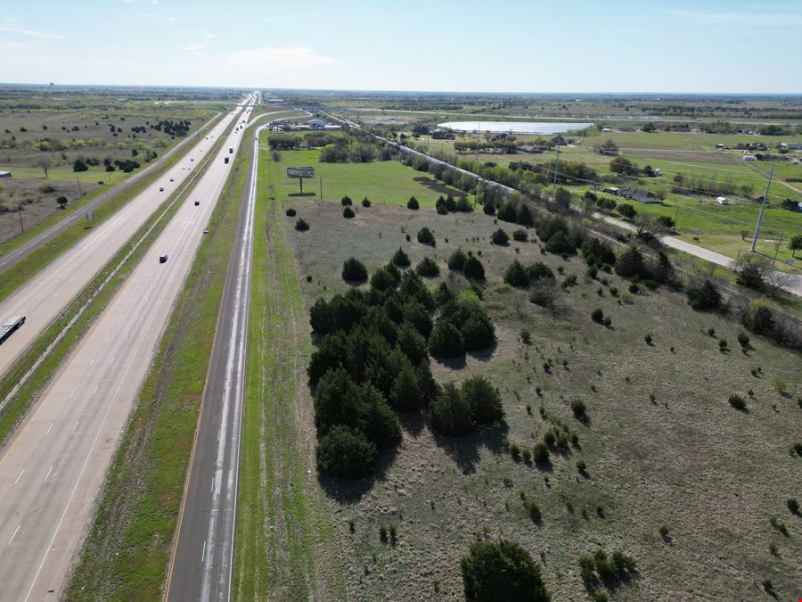 Ennis I-45 Property
