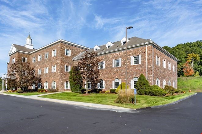 Preview of Office space for Rent at 790-800 Turnpike Street