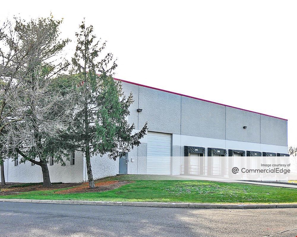 Bristol Industrial Park - 9-11 Runway Road
