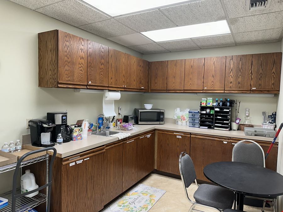 H Gray Reeves Professional Center