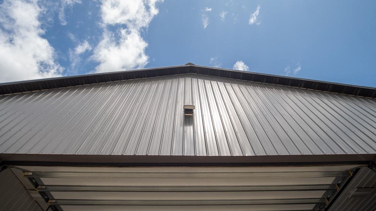 Industrial Space w/ Overhead Doors & Mezzanine