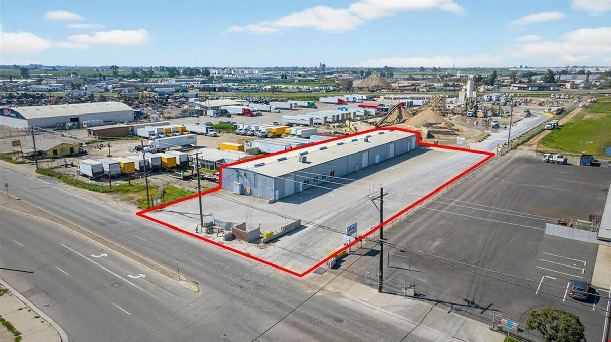 Move-In Ready Office/Warehouse in SE Fresno