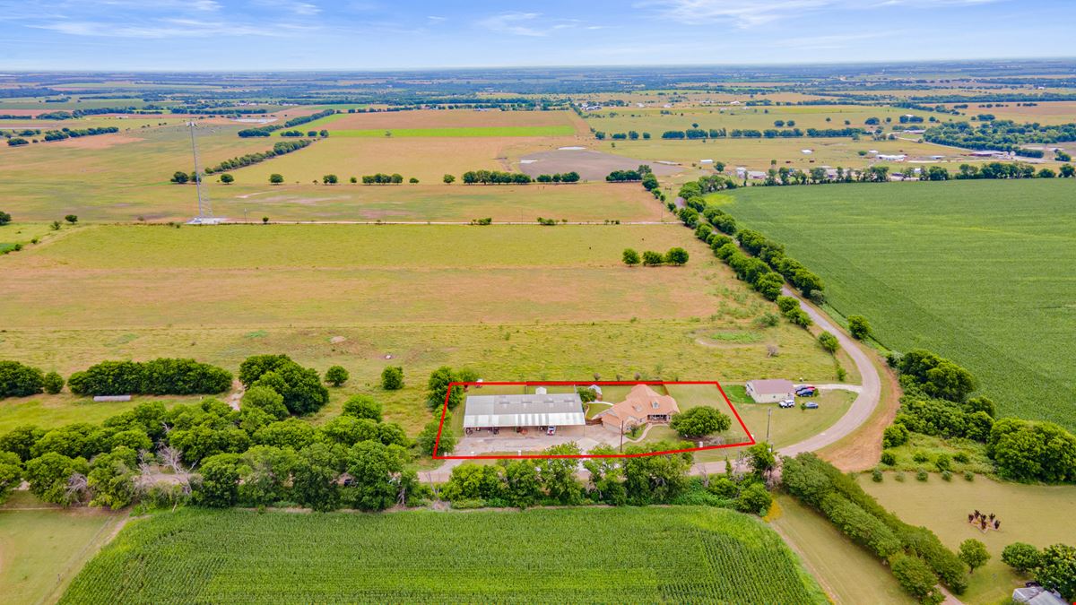 Live/Work Property with Industrial-Grade Workshop