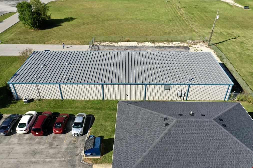 3,500 SF Office / Warehouse Space For lease in Rogersville