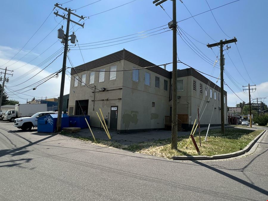 4702 1 St SW