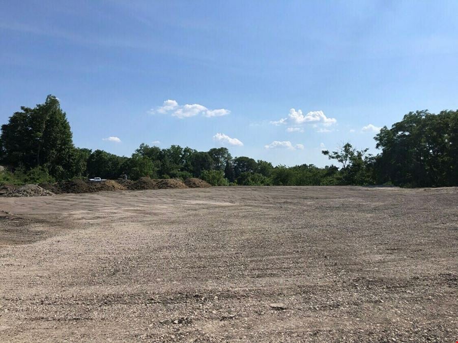 1047 Perry Hwy
