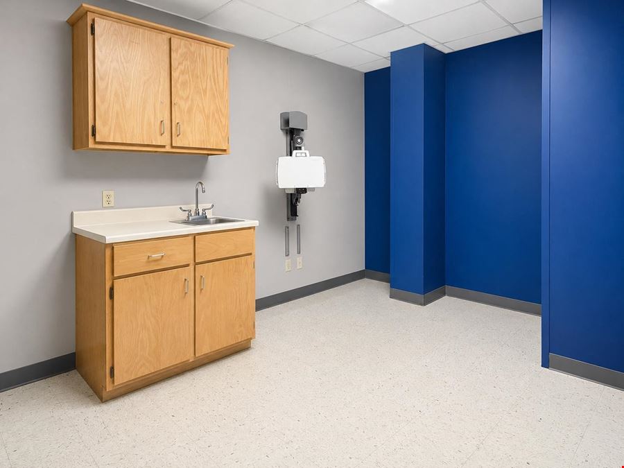 Professional Medical Office | Paris, TX