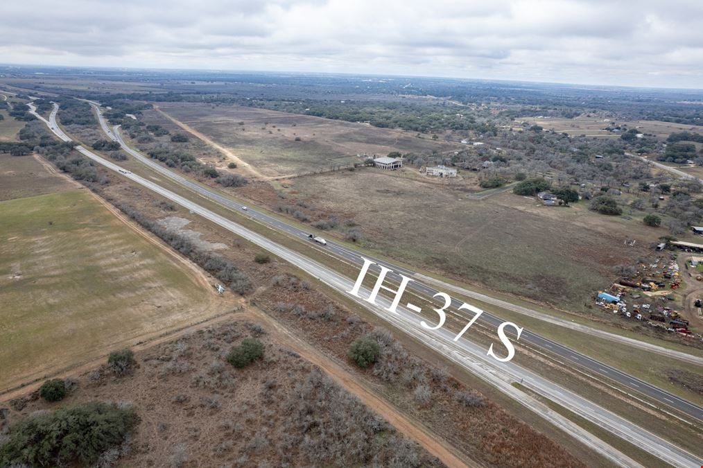 Prime 147-Acre Commercial/Ranch Land – Interstate 37 Frontage