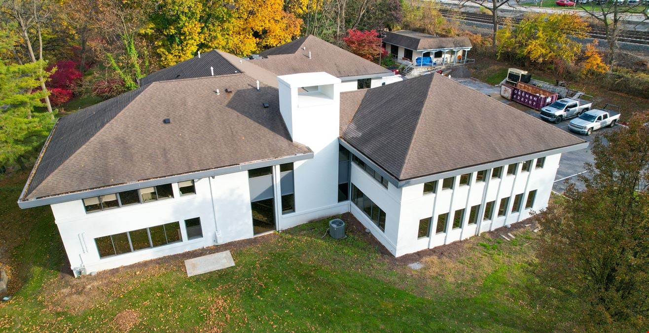1700 Russell Rd