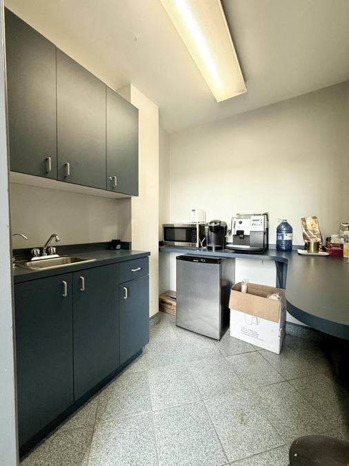 25 & 29 Milford Avenue North York, ON M6M 2Wl