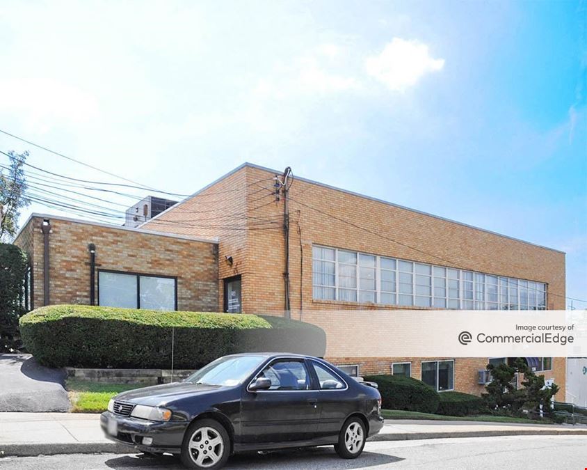 536 Mineola Avenue