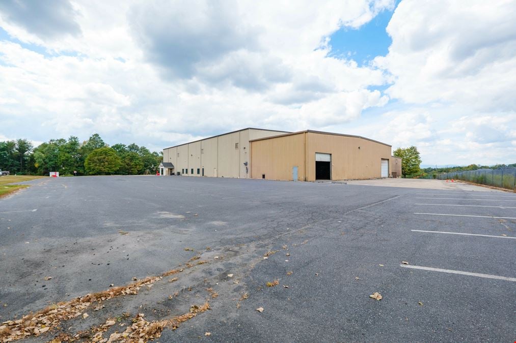 PRIME COMMERCIAL SPACE FOR LEASE- 3,100 SF