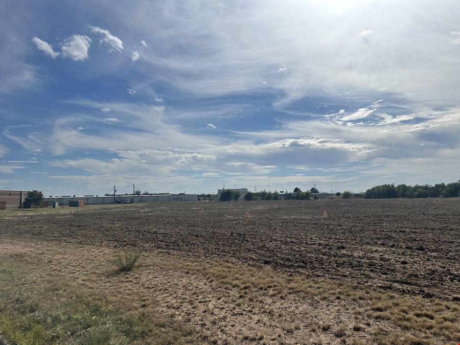 4294 Treanor Drive - 6.185 ACRES