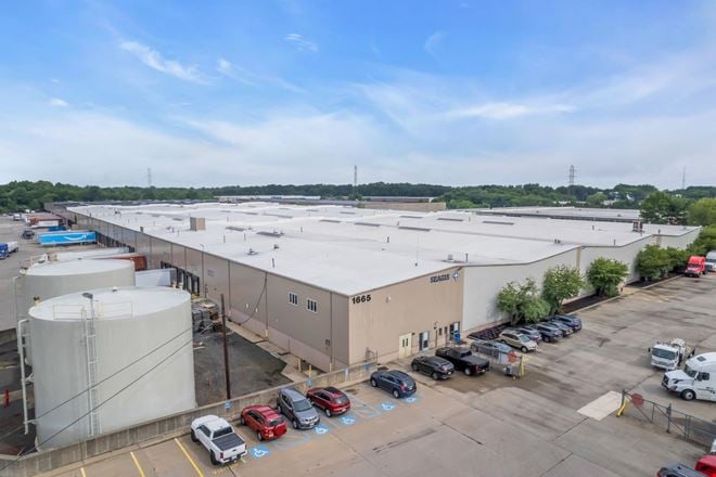 Preview of Industrial space for Rent at 1665 Jersey Avenue