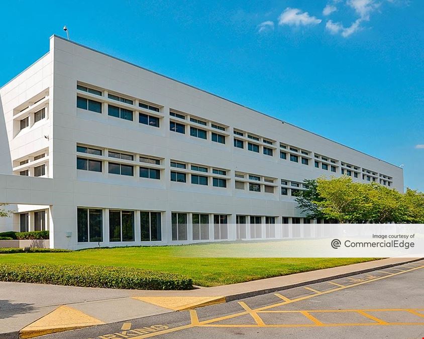 Commerce Center East