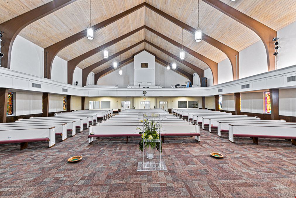 35,000 SF Church & 20,000 SF Youth Center For Sale in Downtown Greenville, TX