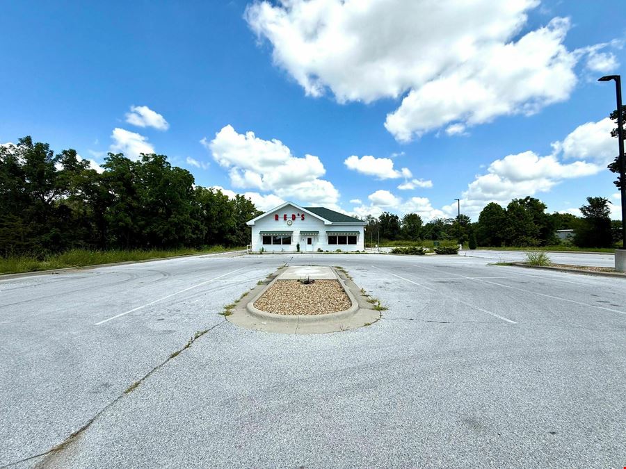 4,568' Restaurant For Sale with Drive Thru on Sunshine Street