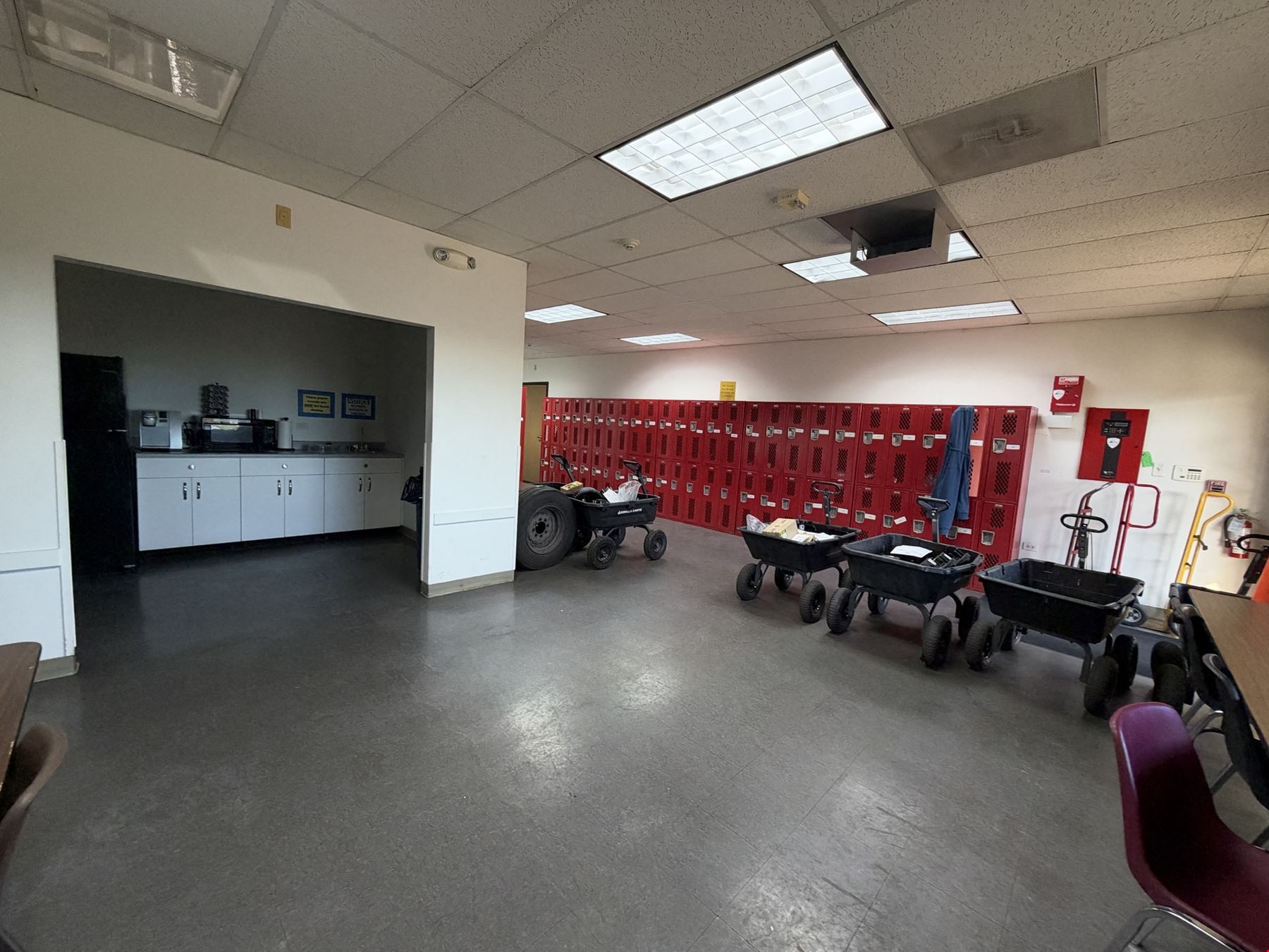 1291 E 54th Ave
