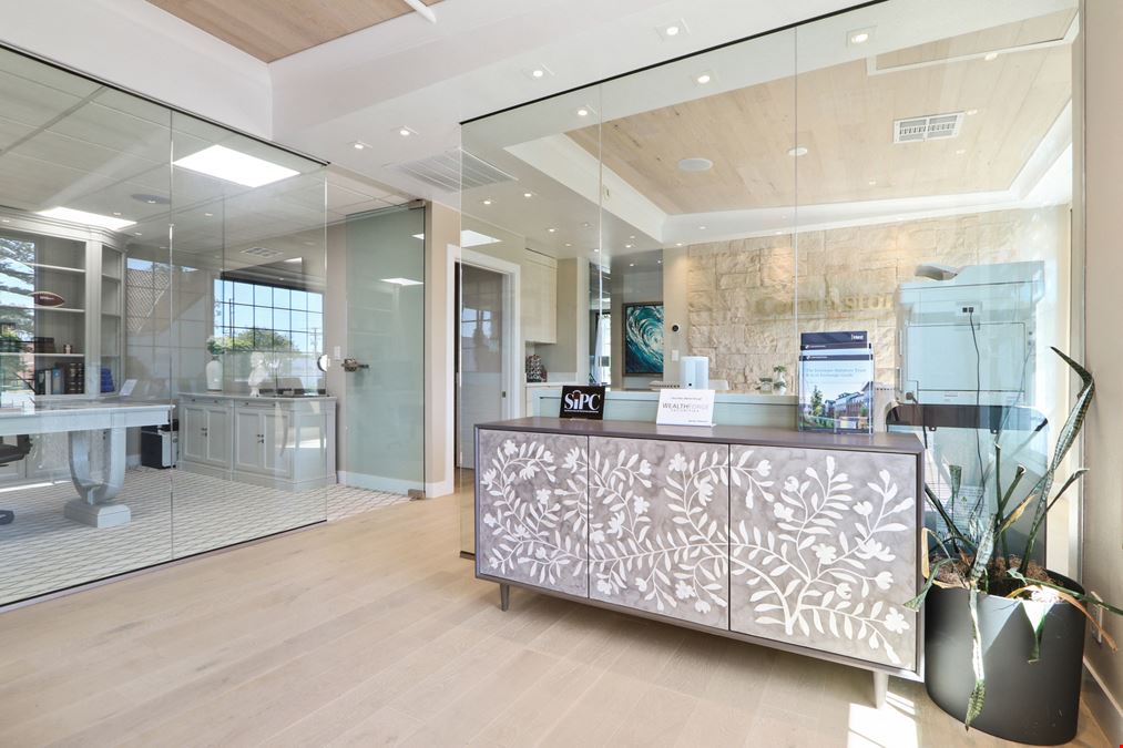High Image Office Condo For Sale near Orange Circle
