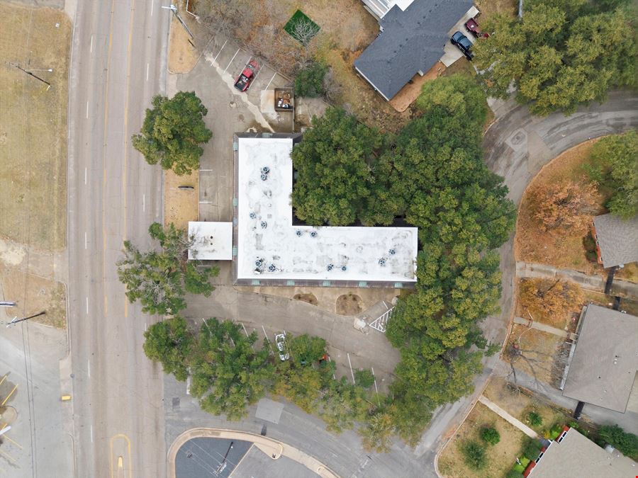 701 N New Rd