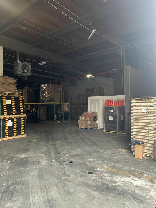 8,000 SF | 1019 Elton Street | Turn-Key Industrial Space for Lease