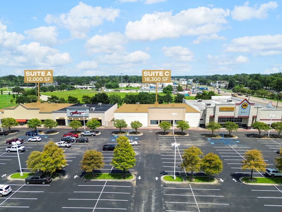 High-Visibility Big Box Retail in Amazon Commercial Corridor
