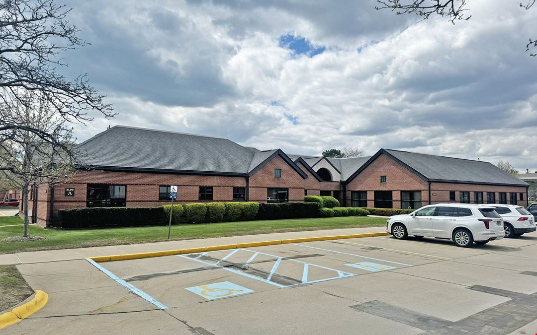 Anchor Bay Professional Plaza