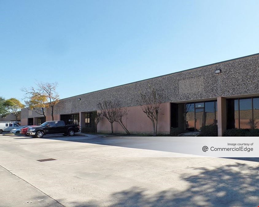 Intercontinental Business Park - 15401, 15411 & 15421 Vantage Pkwy West