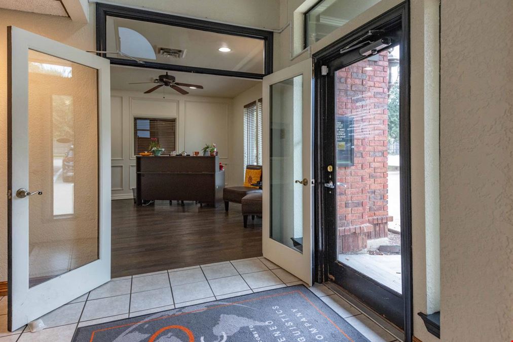 3010 W Park Row Dr, Pantego, TX 76013