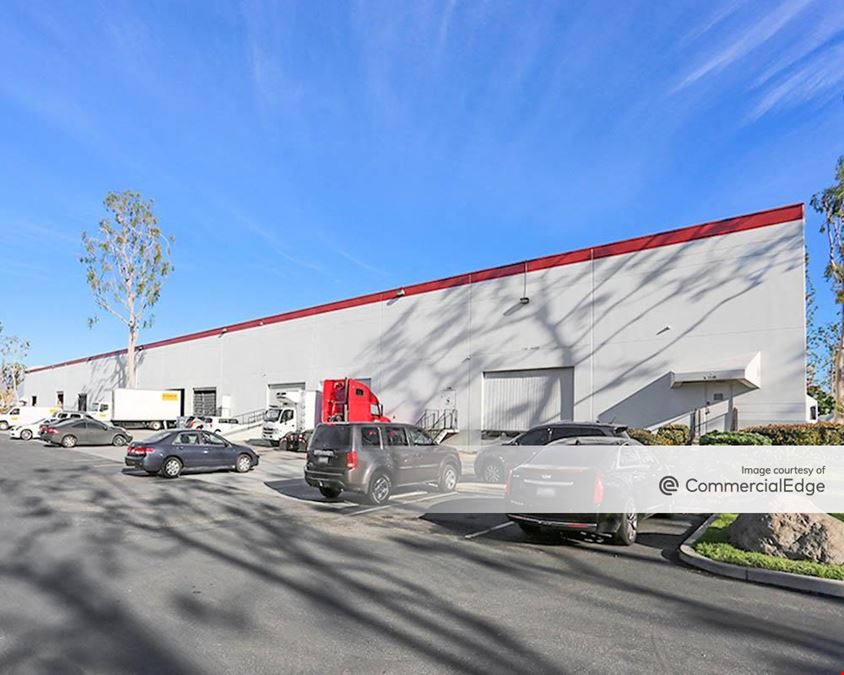 Cheli Distribution Center